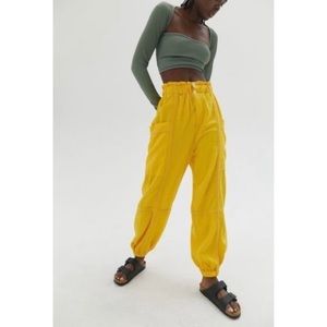 Urban Outfitters UO Isla Slouchy Linen Cargo Jogger Pants Yellow Size Small